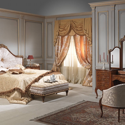 Luxury classic bedrrom Louvre